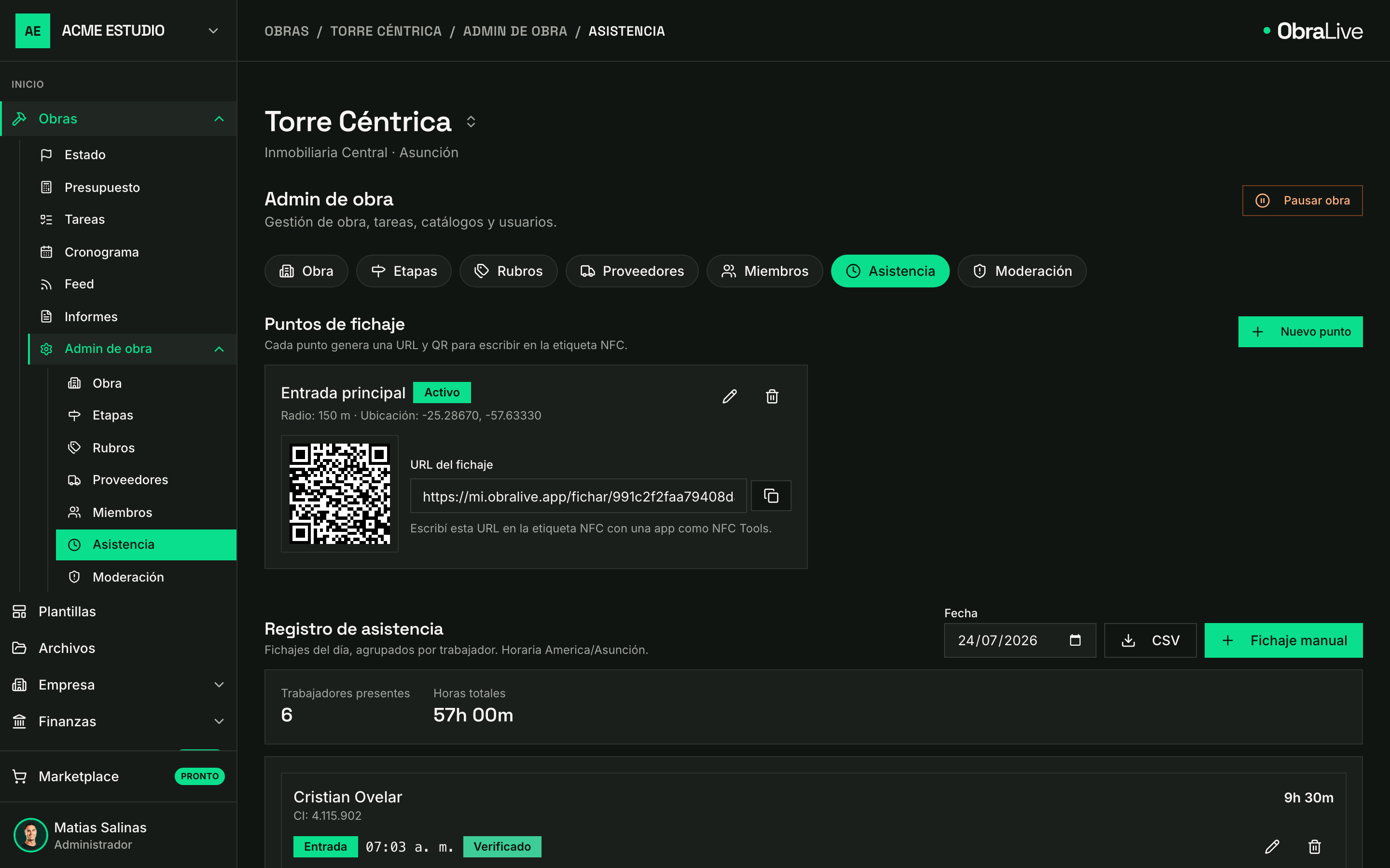 Panel de control de asistencia de obra en ObraLive con fichajes del día
